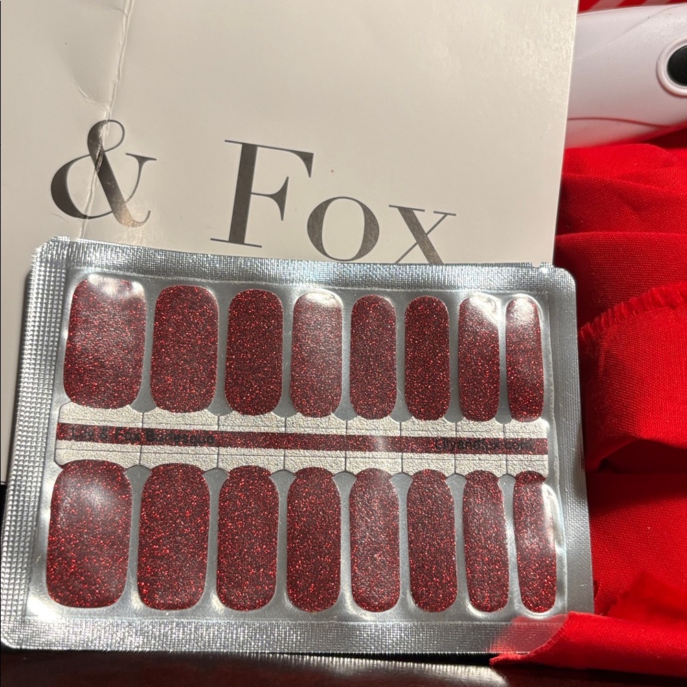 MWOT NAIL PRODUCTS GEL STRIPS: DASHING, DIVA, AND LILY AND FOX - Picture 7 of 14